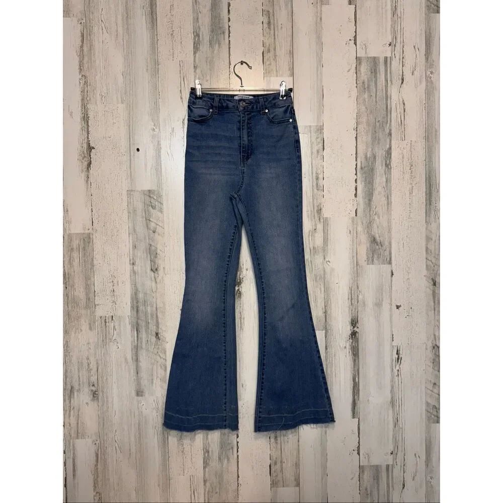 Refuge Women’s Medium Wash Flare Jeans Raw Hem – Size M